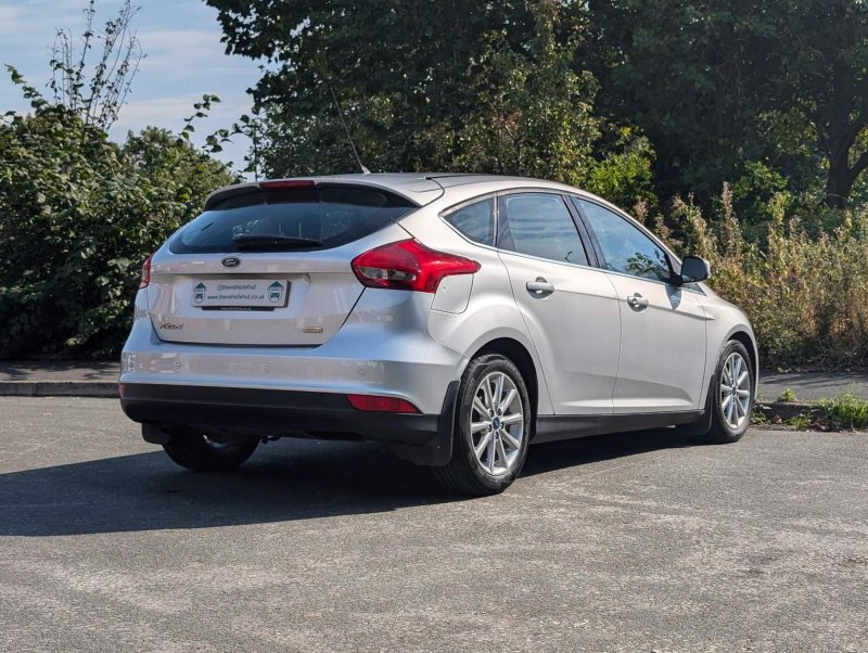 FORD FOCUS
