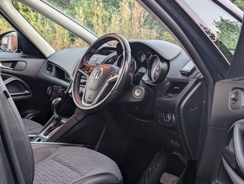 VAUXHALL ZAFIRA TOURER