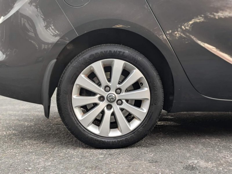 VAUXHALL ZAFIRA TOURER