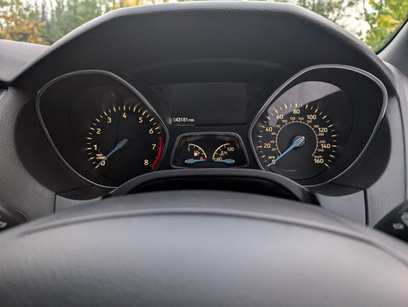 FORD FOCUS