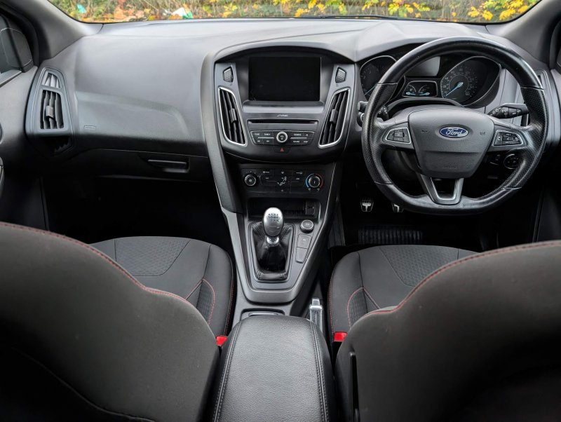 FORD FOCUS