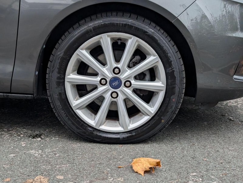 FORD B-MAX