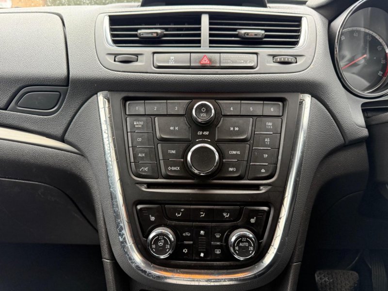 VAUXHALL MOKKA