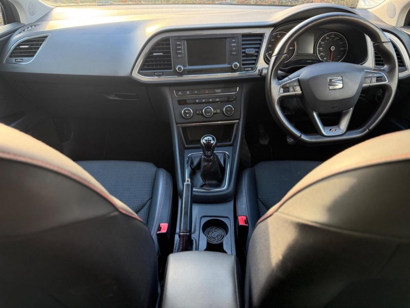 SEAT LEON
